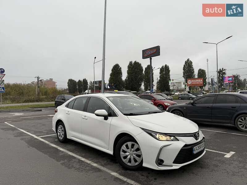 Седан Toyota Corolla 2019 в 