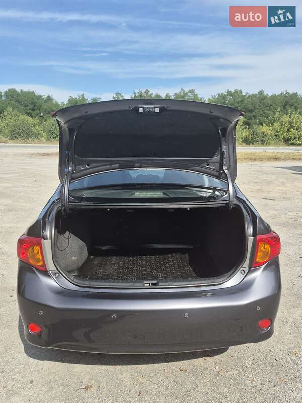 Седан Toyota Corolla 2009 в Скале-Подольской