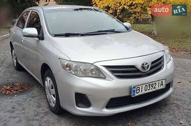 Седан Toyota Corolla 2012 в Полтаві