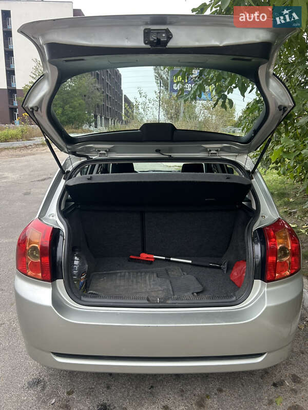 Хэтчбек Toyota Corolla 2005 в Киеве фото 6 Хэтчбек Toyota Corolla 2005 в Киеве