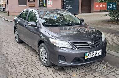 Седан Toyota Corolla 2012 в Ивано-Франковске