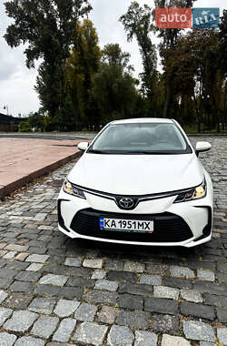 Седан Toyota Corolla 2020 в 