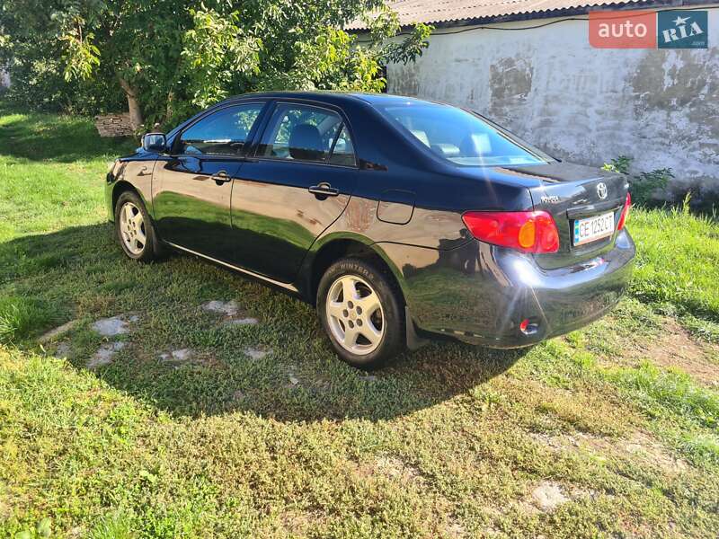 Седан Toyota Corolla 2008 в Черновцах
