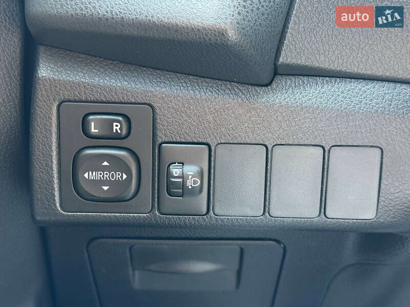 Седан Toyota Corolla 2015 в Івано-Франківську