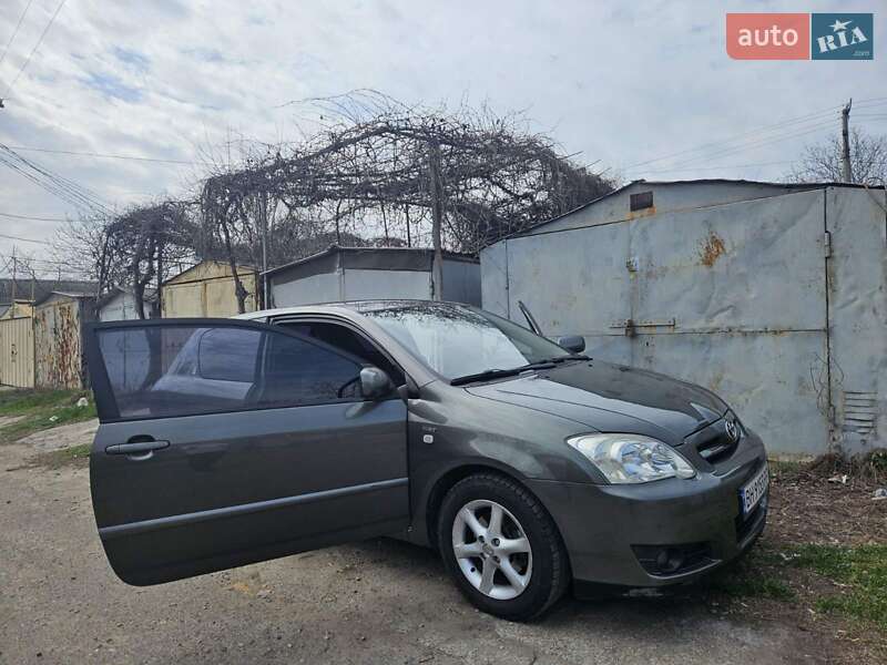 Хетчбек Toyota Corolla 2005 в Одесі