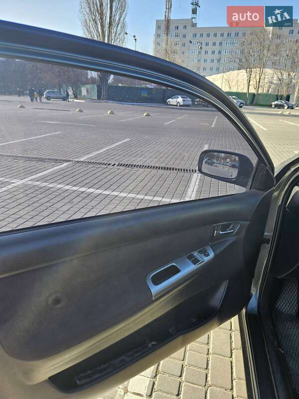 Хетчбек Toyota Corolla 2005 в Одесі