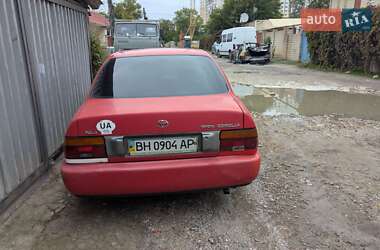 Седан Toyota Corolla 1992 в 