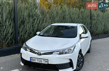 Седан Toyota Corolla 2018 в Киеве