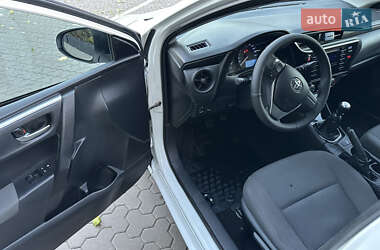 Седан Toyota Corolla 2018 в 