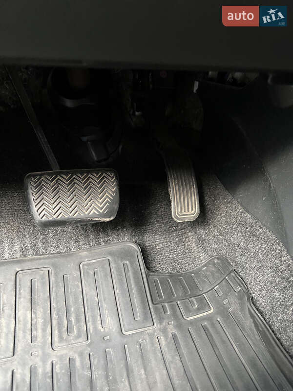 Седан Toyota Corolla 2007 в Вишневому фото 14 Седан Toyota Corolla 2007 в Вишневому