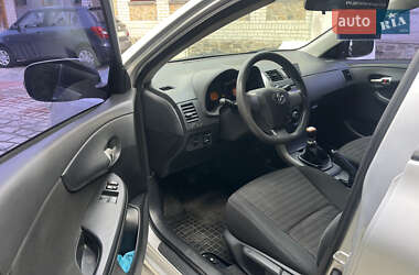 Седан Toyota Corolla 2011 в 
