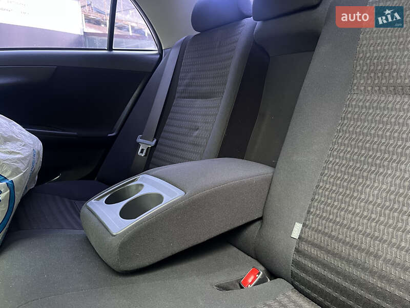 Седан Toyota Corolla 2011 в Белой Церкви