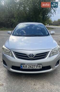 Седан Toyota Corolla 2011 в Киеве