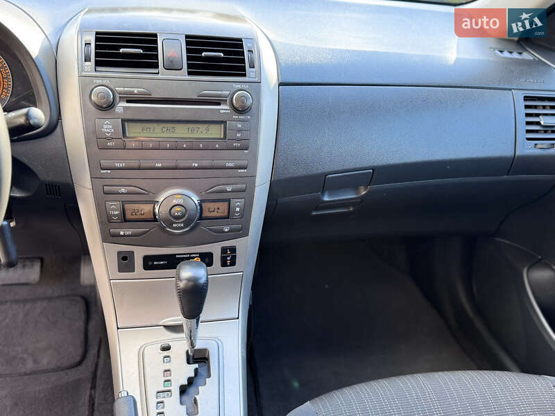 Седан Toyota Corolla 2008 в Одессе