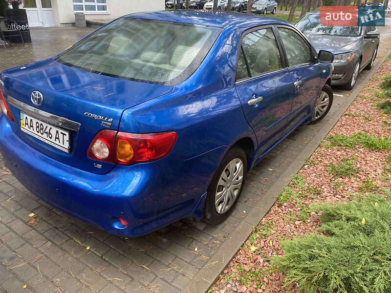 Седан Toyota Corolla 2008 в Києві