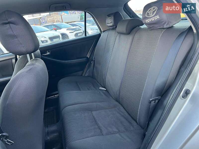 Хэтчбек Toyota Corolla 2004 в Львове