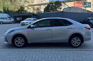 Седан Toyota Corolla 2016 в 