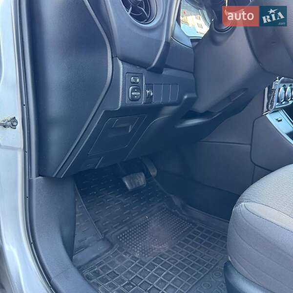 Седан Toyota Corolla 2016 в Житомире