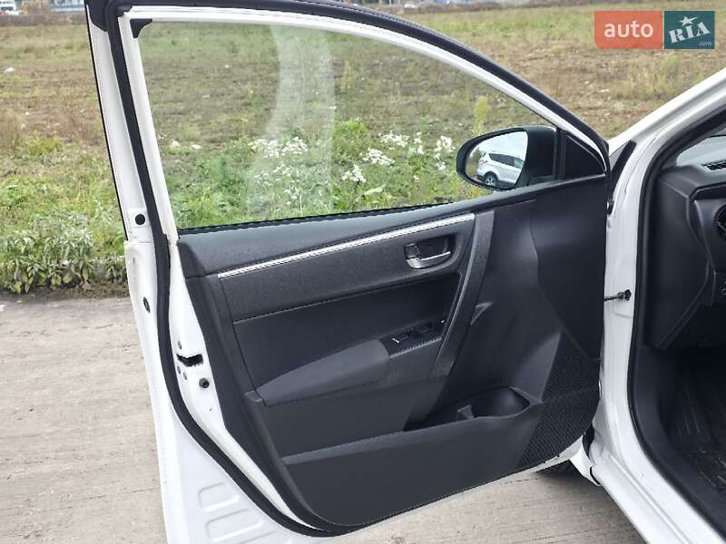 Седан Toyota Corolla 2016 в Києві фото 9 Седан Toyota Corolla 2016 в Києві