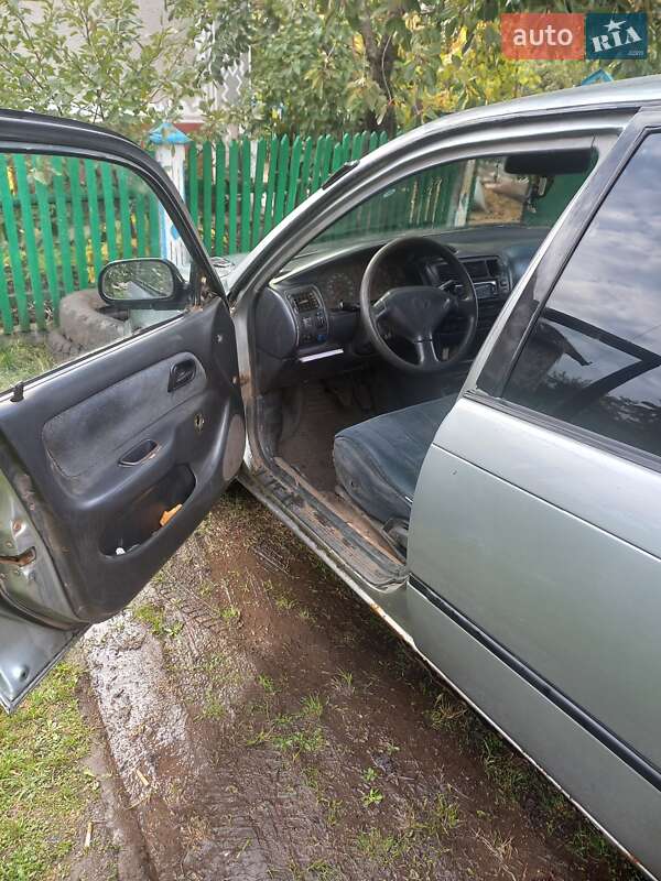 Седан Toyota Corolla 1993 в Березовке фото 3 Седан Toyota Corolla 1993 в Березовке