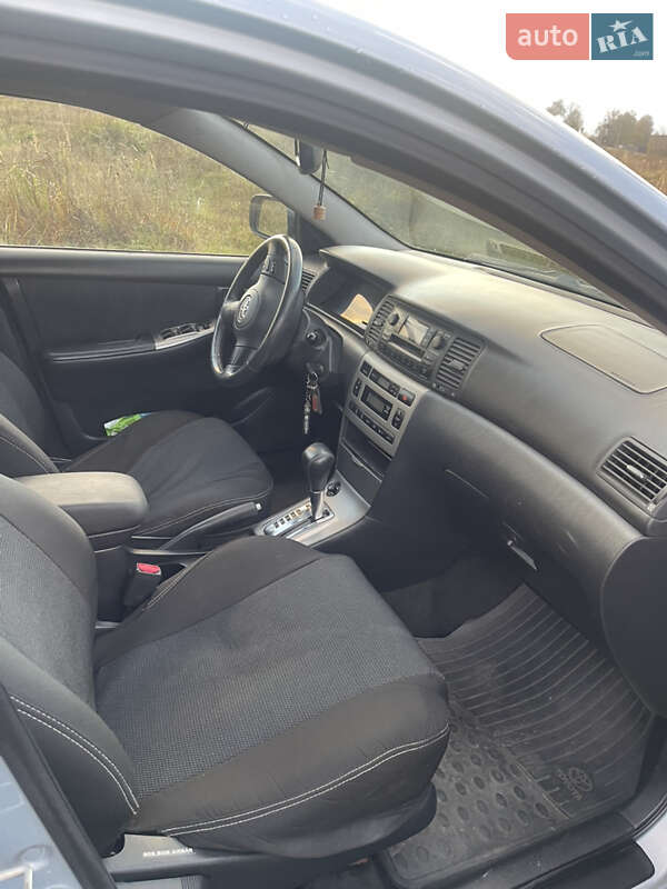 Хэтчбек Toyota Corolla 2005 в Костополе