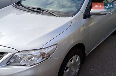 Седан Toyota Corolla 2011 в 
