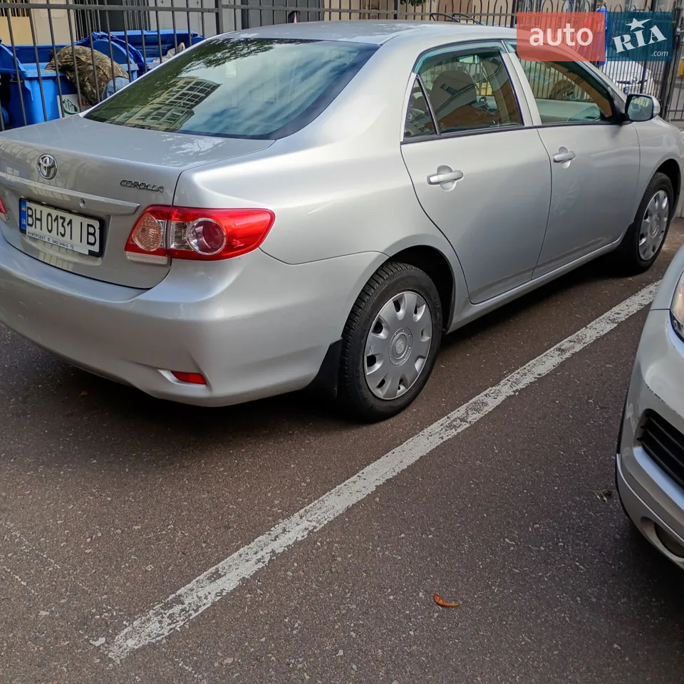 2010 Toyota Corolla - мініатюра 17