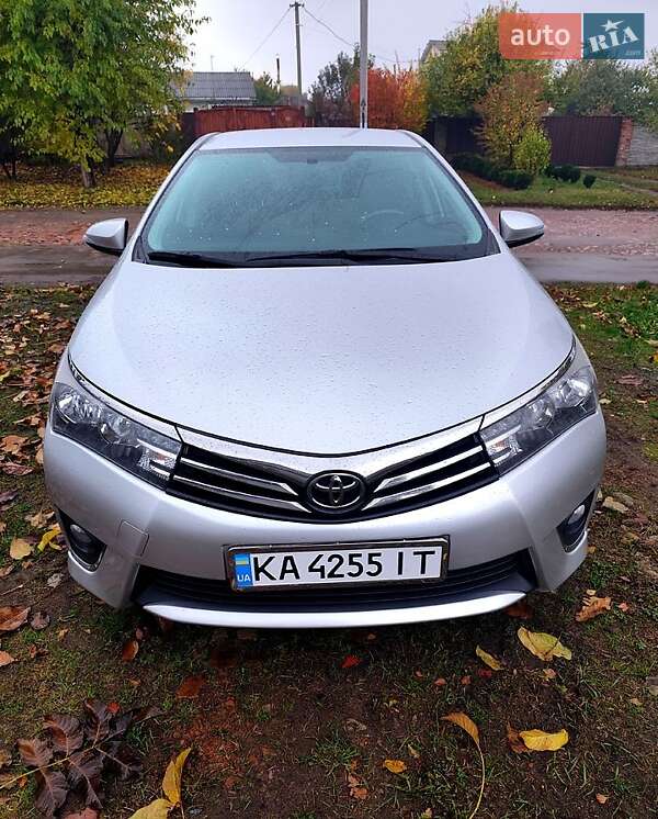 Седан Toyota Corolla 2015 в Кролевце фото 11 Седан Toyota Corolla 2015 в Кролевце