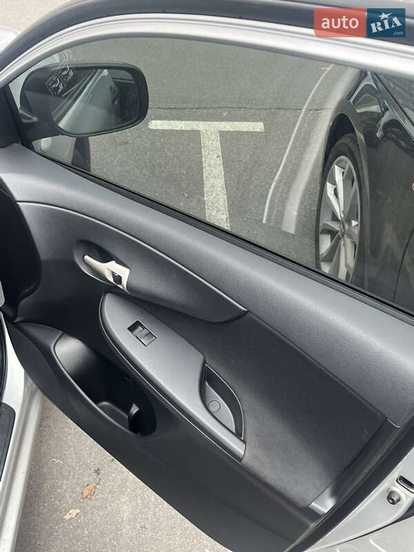 Седан Toyota Corolla 2007 в Киеве фото 12 Седан Toyota Corolla 2007 в Киеве