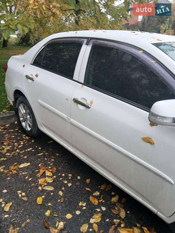 Седан Toyota Corolla 2011 в Кременчуге