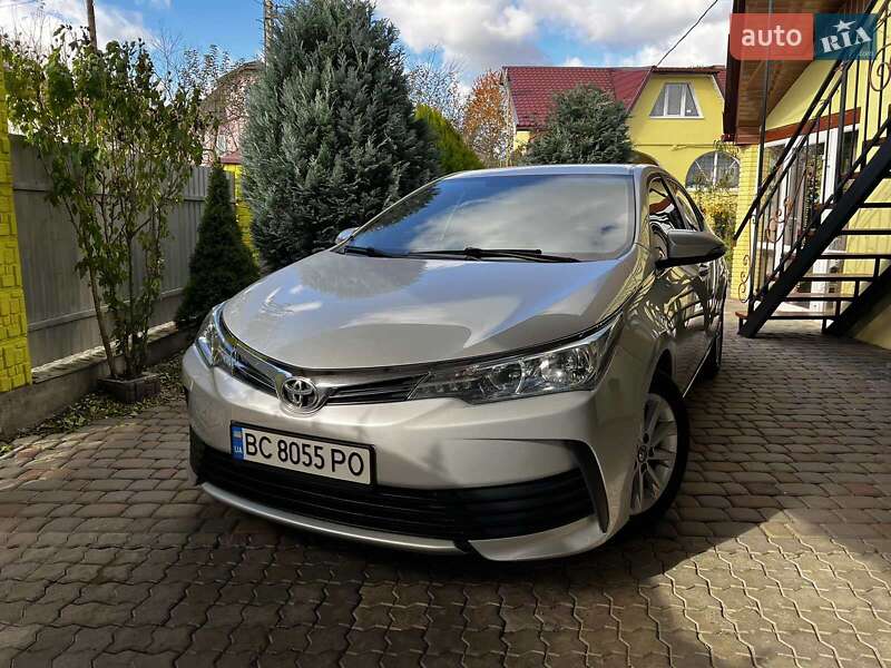 Седан Toyota Corolla 2018 в Бориславе