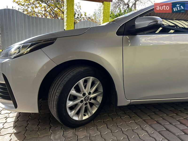 Седан Toyota Corolla 2018 в Бориславе