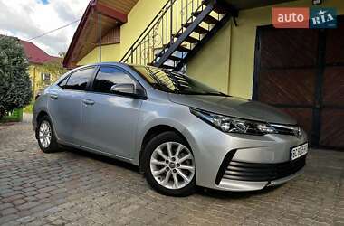 Седан Toyota Corolla 2018 в 