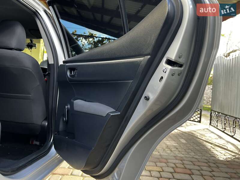 Седан Toyota Corolla 2018 в Бориславе