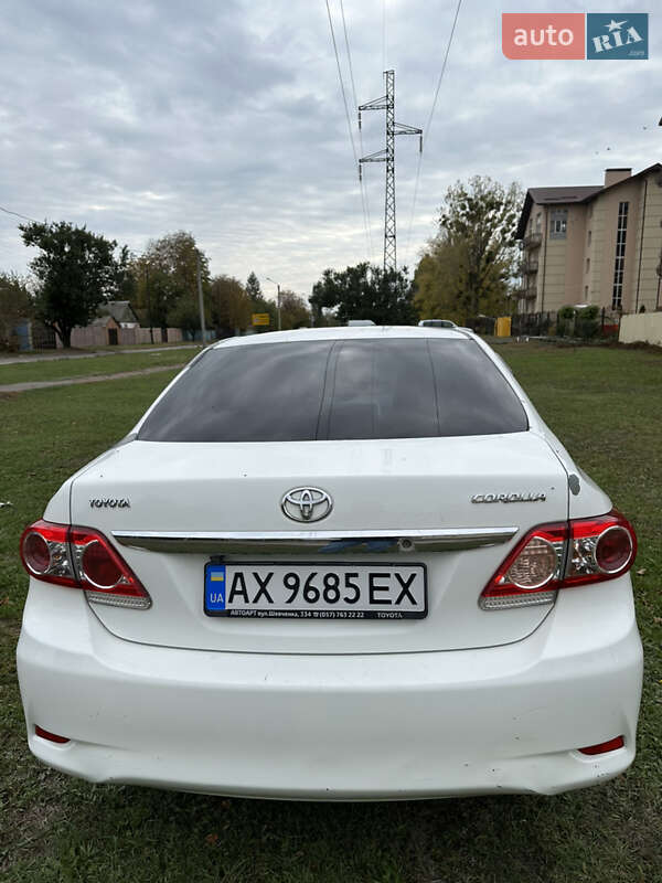 Седан Toyota Corolla 2012 в Харькове