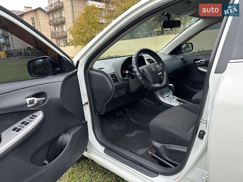 Седан Toyota Corolla 2012 в Харькове