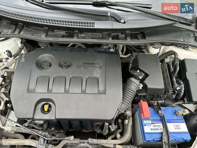 Седан Toyota Corolla 2012 в Харькове