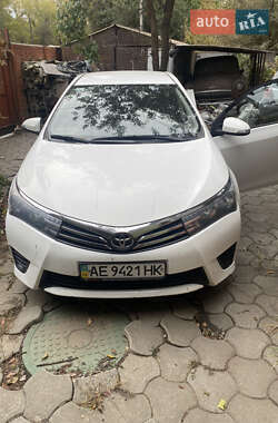 Седан Toyota Corolla 2013 в Днепре
