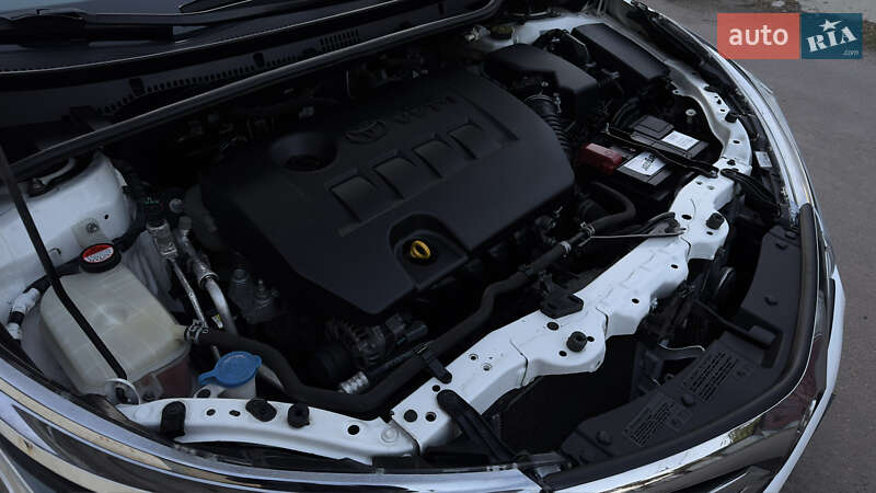 Седан Toyota Corolla 2015 в Одесі