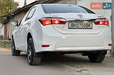 Седан Toyota Corolla 2015 в 