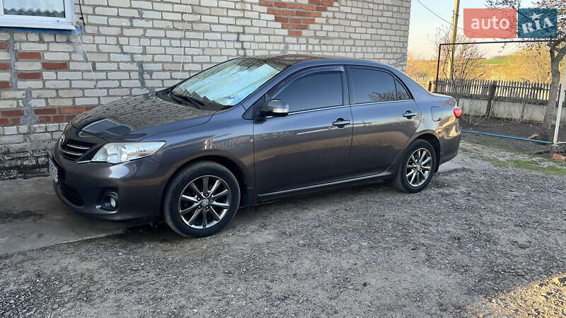 Седан Toyota Corolla 2012 в Краматорске