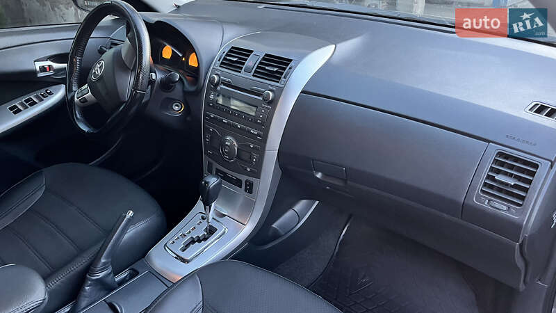 Седан Toyota Corolla 2012 в Краматорске