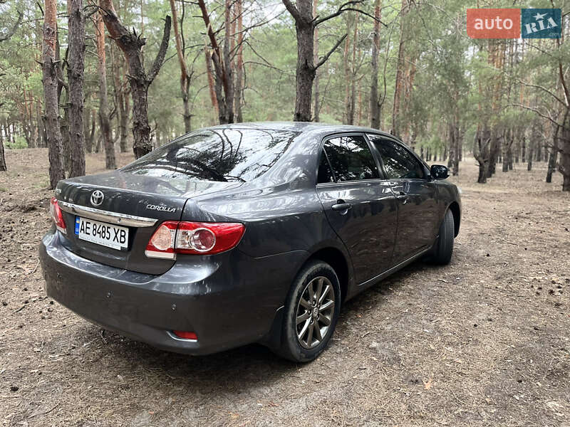 Седан Toyota Corolla 2012 в Краматорске