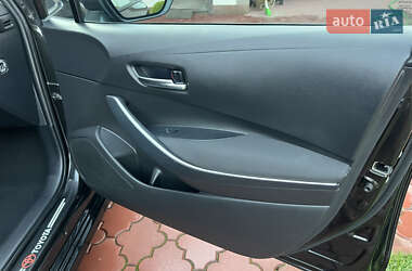 Седан Toyota Corolla 2019 в  фото 32 Седан Toyota Corolla 2019 в