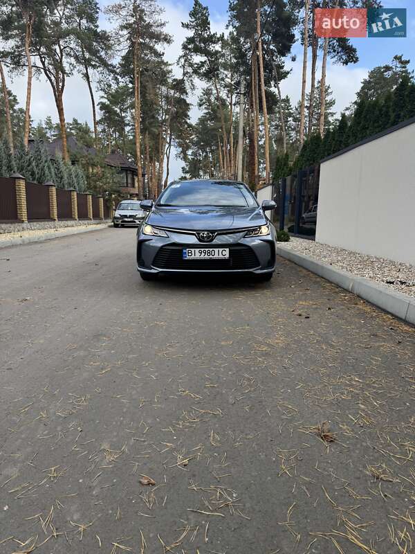 Седан Toyota Corolla 2022 в Полтаві фото Седан Toyota Corolla 2022 в Полтаві