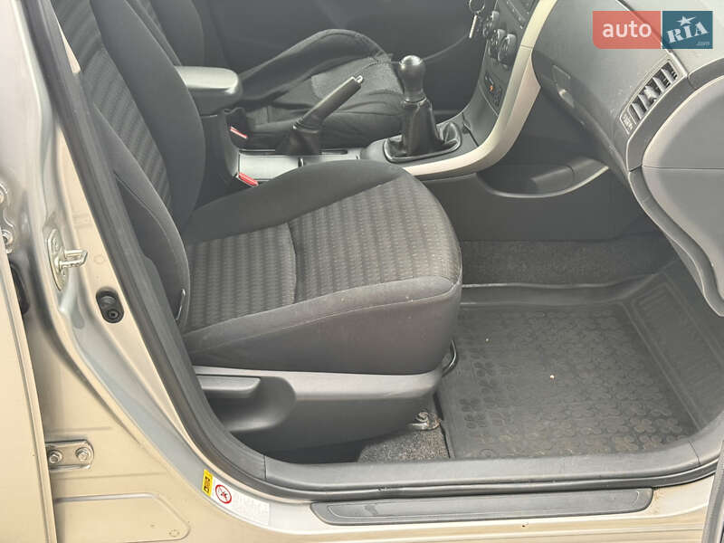 Седан Toyota Corolla 2008 в Киеве фото 9 Седан Toyota Corolla 2008 в Киеве