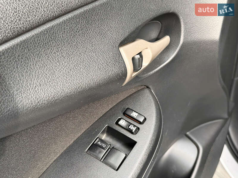 Седан Toyota Corolla 2008 в Киеве фото 17 Седан Toyota Corolla 2008 в Киеве