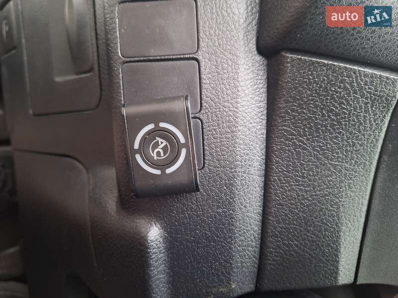 Седан Toyota Corolla 2013 в Киеве