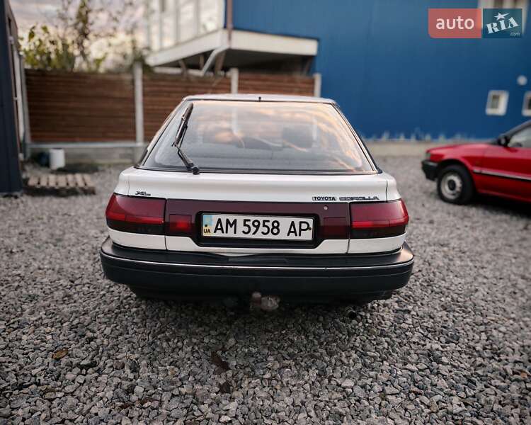 Хетчбек Toyota Corolla 1988 в Бердичеві фото 2 Хетчбек Toyota Corolla 1988 в Бердичеві