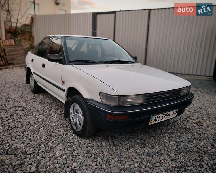 Хетчбек Toyota Corolla 1988 в Бердичеві фото 8 Хетчбек Toyota Corolla 1988 в Бердичеві